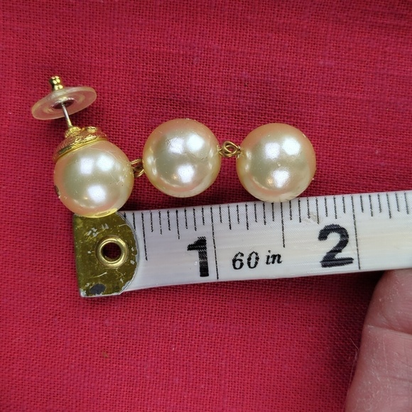 Vintage Oversized Faux Pearl Statement Necklace and Earrings Set - Picture 7 of 10